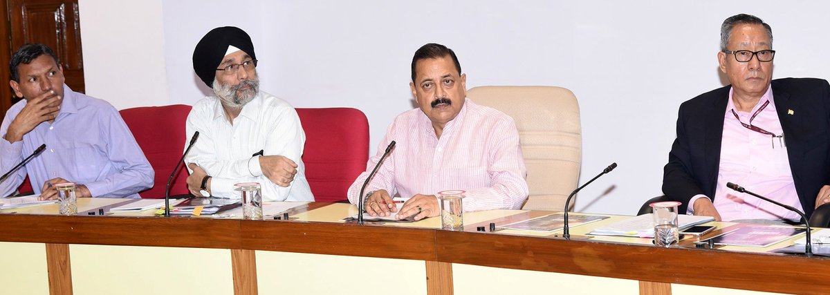 JammuKashmirNow's tweet photo. On the very first day of #JammuKashmir and #Ladakh turning into Union Territories (UTs), the Ministry for Development of North Eastern Region (DoNER) has offered to set up first-ever “Bamboo Technology Parks” in the new Union Territories. #BambooBoost
@DrJitendraSingh https://t.co/LL6t5eoJj3