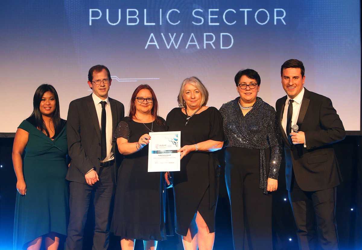 eCom_Learn's tweet photo. We’re delighted that eCom Scotland, has received a Commendation, together with @CHScotland and @HSDigitalAwards for the Public Sector category at the @HSDigitalAwards. Read more here-
https://t.co/K2Sqy6Q2t7
#eLearning #LearningforScotland https://t.co/PEG7ytm93K