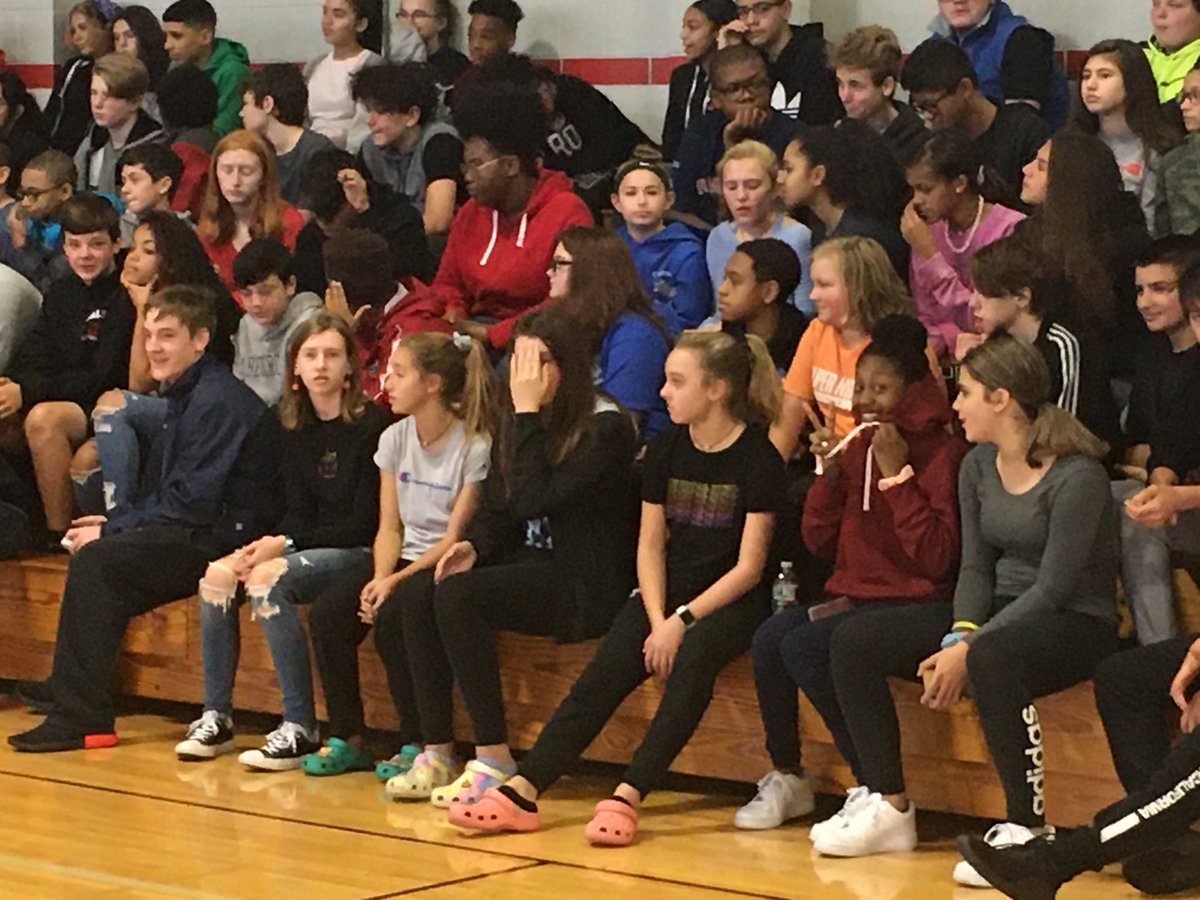 cmsap1's tweet image. Grade level scholar celebrations! @cmshappenings #8thgraderocks #gosharks #recognition