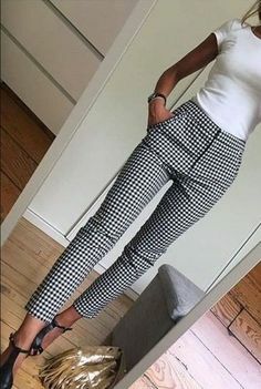 chrissyme00's tweet image. This outfit is so simple but stylish, I can't wait to try it out! #checkpants, #checkeredpants, #whitetshirt, #officehours, #officeoutfit, #shopstylecollective #ShopStyle #LooksChallenge bit.ly/36nMfT0 #fashion #style