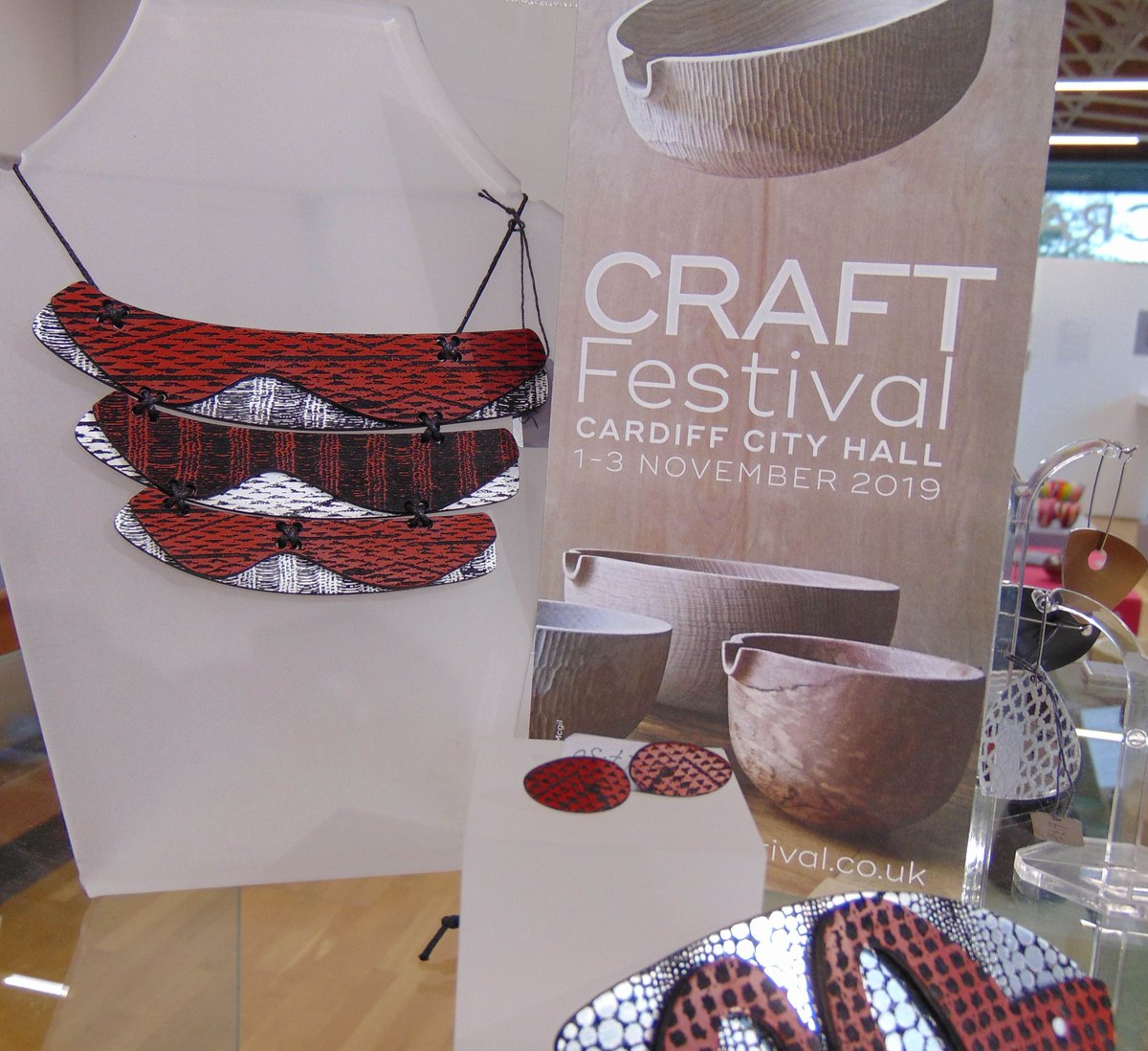 MakersWales's tweet photo. Getting excited about @craftfestival Cardiff ! Makers Guild Wales will be on stand 76, first floor, with work by @kwillisjeweller @lmt77 @lisa_tann #HelenHigginsCeramics @ClareRevera @emmakatefrancis #mandynash @lliojames . Come along for a great #weekendofcraft ! #makerswales https://t.co/zdUj2mOaKb