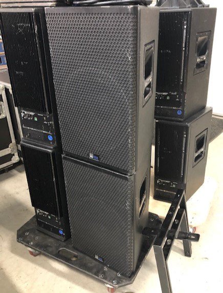 tcfurlonginc's tweet photo. We recently bid farewell to the last of our @MeyerSound UPA-1P's. We've carried the UPA in our loudspeaker rental inventory since 1998, but the time has come to make way for Meyer's newest point source loudspeaker - the ULTRA-X40.
#loudspeakers #livesound #BetterAudioByDesign https://t.co/WkGjdq6OFw
