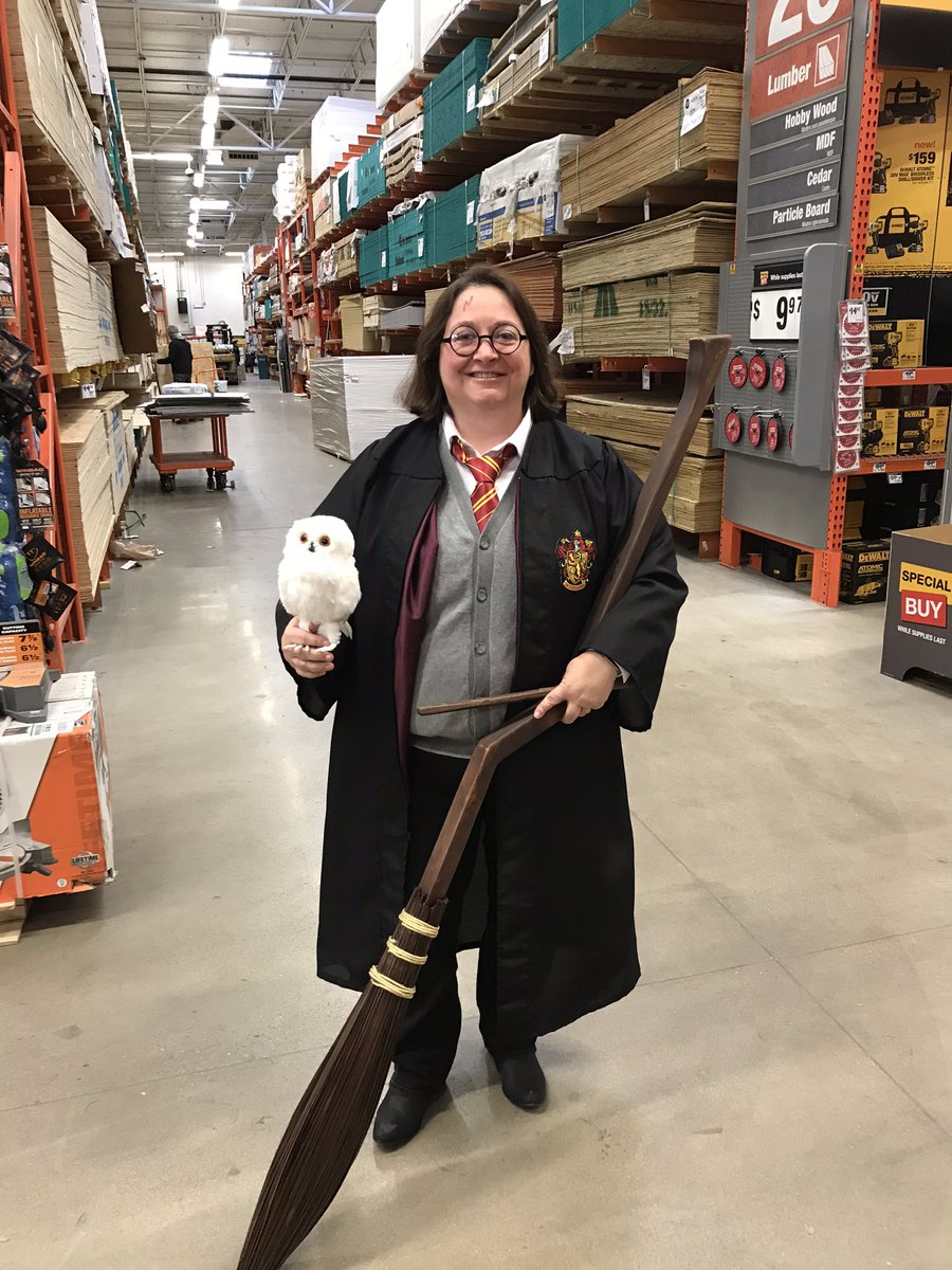 Mischelle Prill (@mischelle_prill) on Twitter photo #2720inspires #wearewalker #funatwork #2720inspires #wearewalker #funatwork