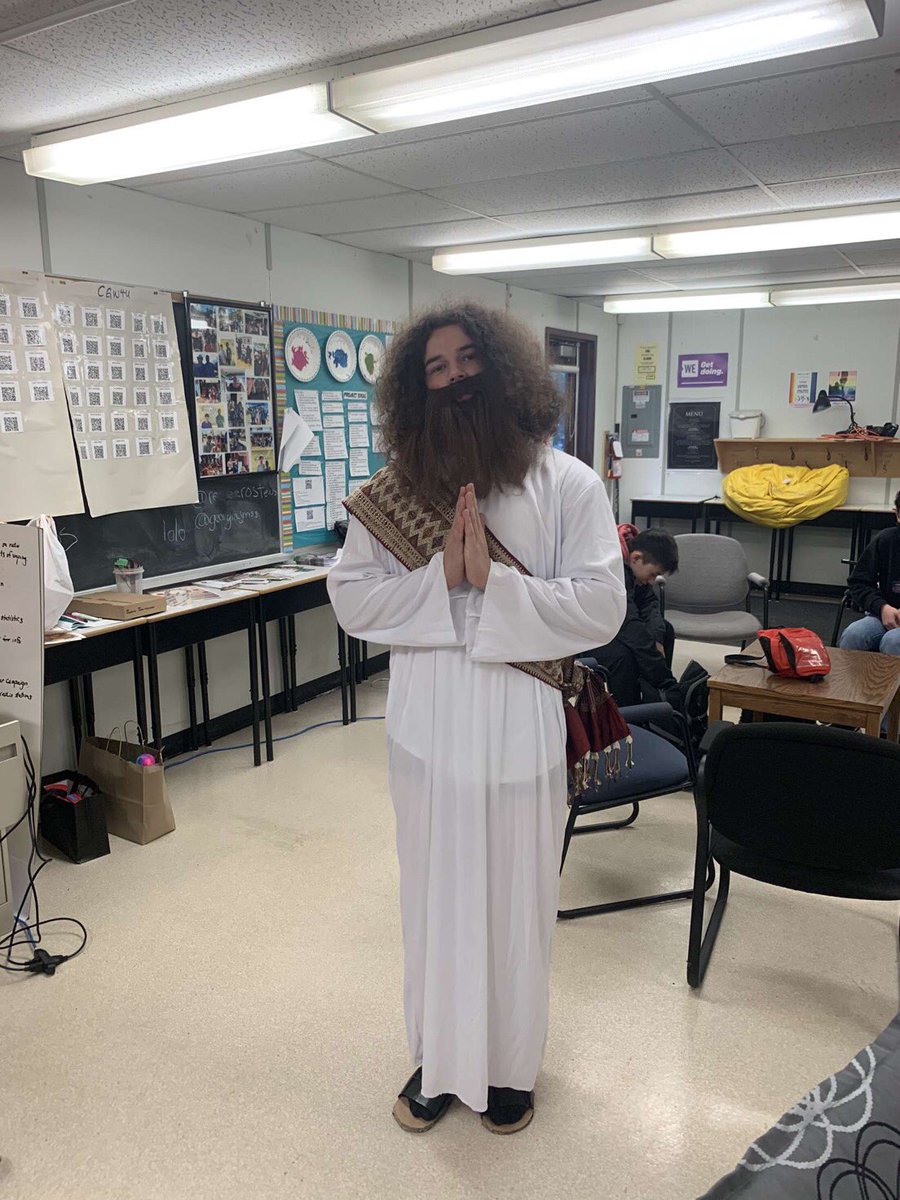 Aaron Holland tweet media