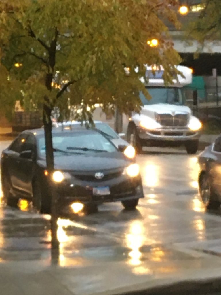 .@600WestBuilding shuttle illegally blocking bidirectional <a href="/ClintonBikeLn/">Clinton Bike Lane</a> at rush hour pushing cyclists from both directions into oncoming traffic. This is an ongoing issue as the company has zero legal pickup zones. How do you operate a company so carelessly? <a href="/ChicagoBACP/">ChicagoBACP</a> <a href="/USDOT/">U.S. Department of Transportation</a>