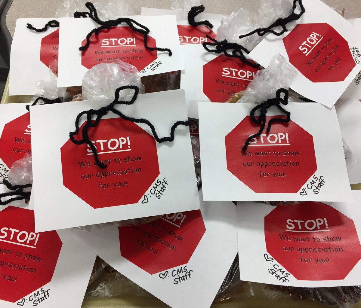 Tigerscms's tweet photo. Happy #SchoolBusSafety week to our amazing bus drivers. We appreciate you getting our students to and from school safely. Thank you @Tammyllindsey and staff for cooking the yummy cookies. πͺ π π #ourbusdriversrock https://t.co/uGCaPfo5s2