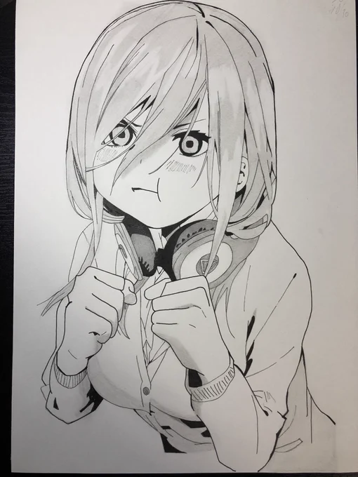 五等分の花嫁から三玖描きました!
結構時間掛けて描いたんで結構頑張りました
#絵描きさんと繋がりたい
#模写
#五等分の花嫁 