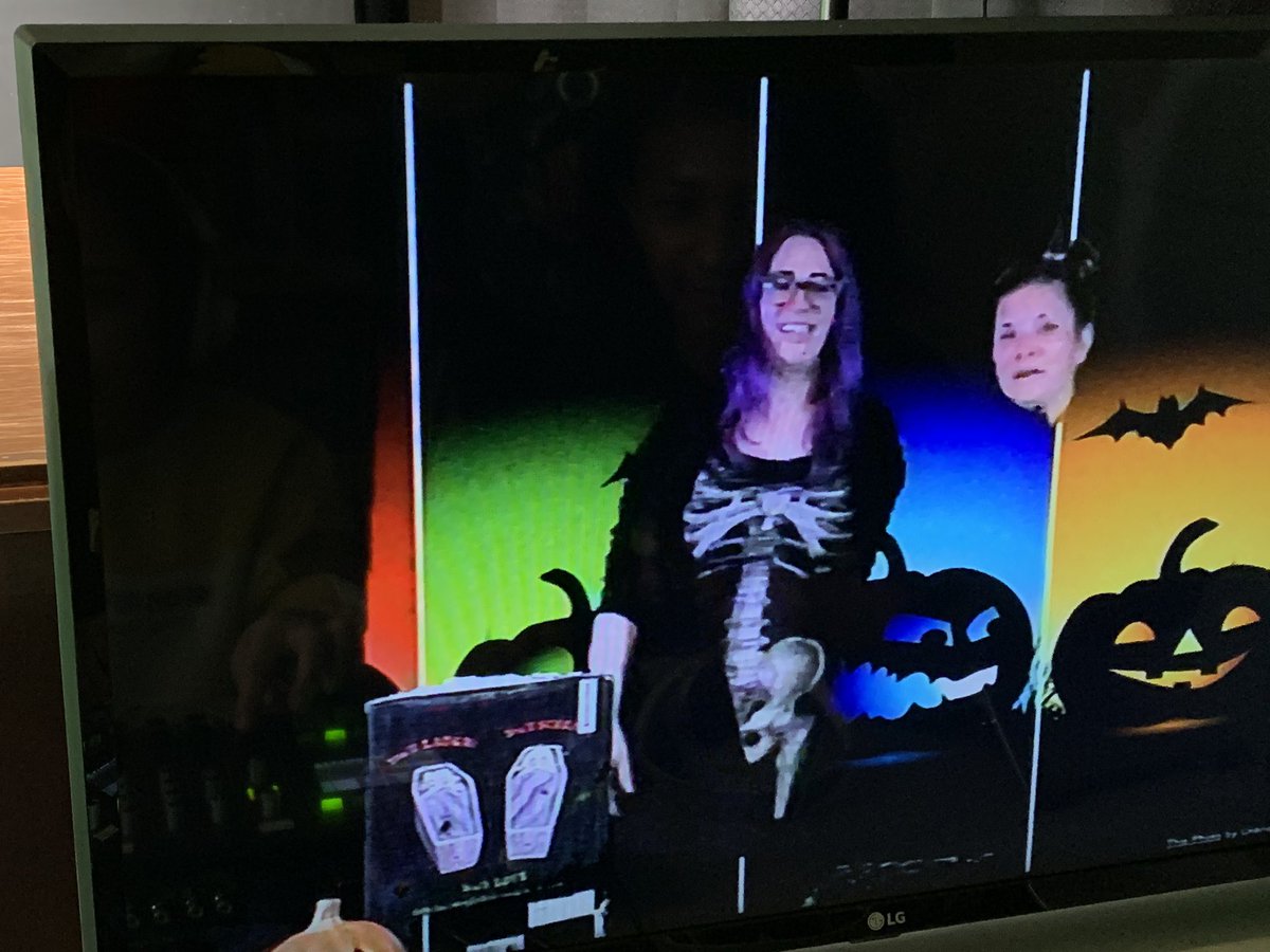 gbefcps's tweet photo. Happy Halloween 🎃 We had a spooky news show this morning with @GBE_Art and @pe_gbe #weknowhowtohavefun #FCPSNews #FCPSR5 https://t.co/hVHrWP0jMi