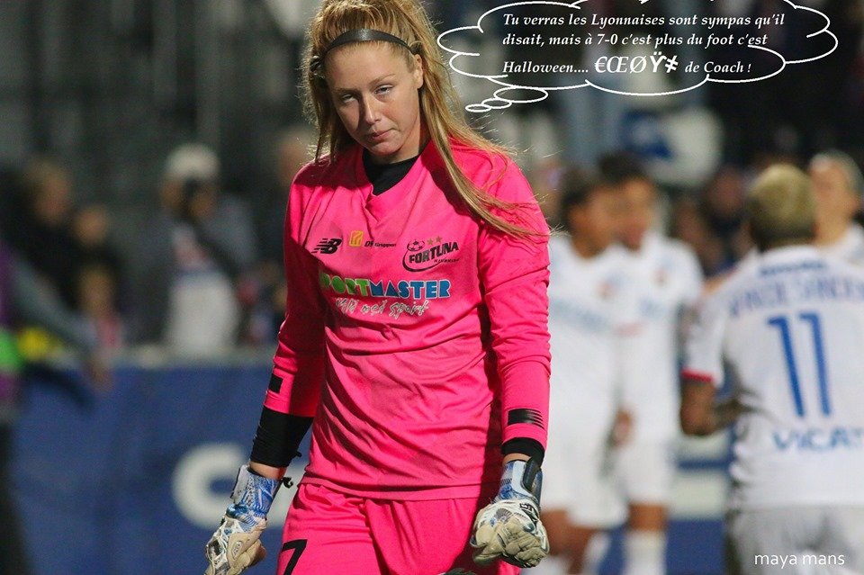 MAPOL69's tweet photo. A la veille d' Halloween 🎃 l'@OLfeminin se qualifie facilement pour les quarts de Finale en battant l'équipe Danoise de Fortuna Hjørring 🦁🔴🔵 #OLFH
(c) Crédit Photo @mayamansOLF69 https://t.co/0D7FNa3AVW
