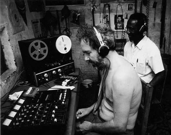 ChordProgressnZ's tweet photo. We can only imagine🎧🎤

#tbt❤️ 
#musicproduction #audioengineering https://t.co/53VGSqW5n3