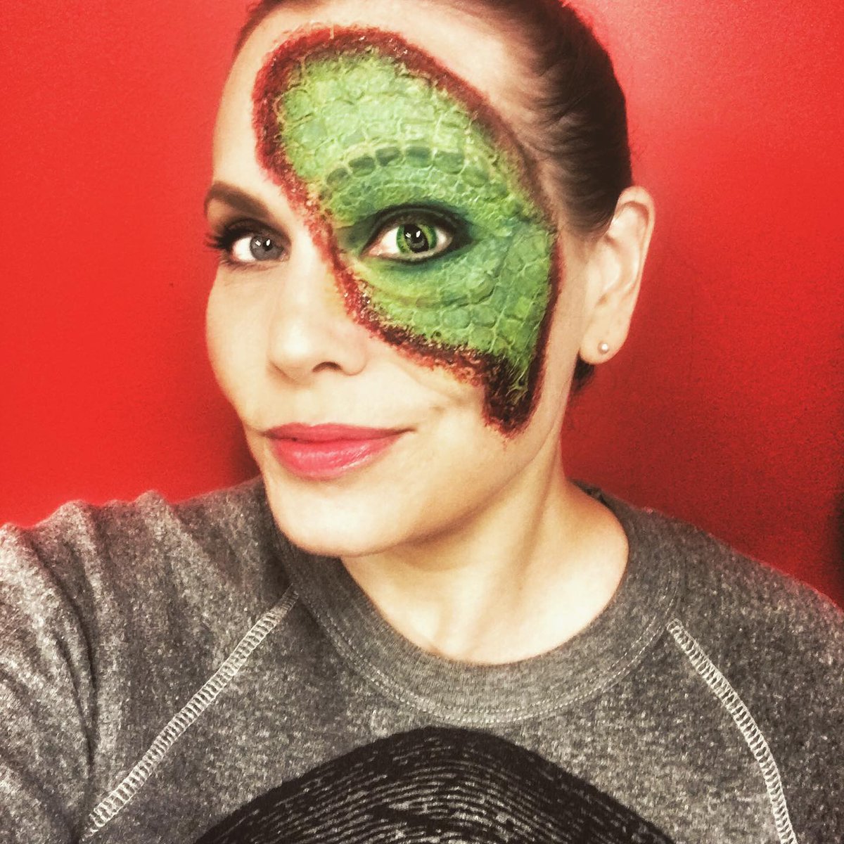 SeeSusanWrite's tweet image. Happy #Halloween!!