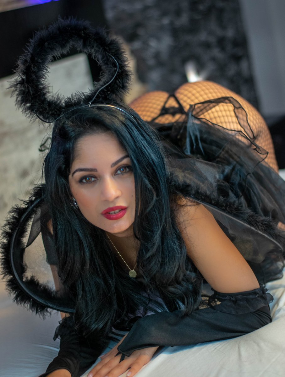 Stripchat_VR's tweet photo. Trick or Treat with Adelle in Virtual Reality
https://t.co/JYw5GQrQZ2
#StripchatHalloween19 #StripChat #stripchatvr #virtualreality #halloween2019 #trickortreat https://t.co/DpTbwi4xP8