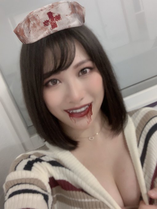 現場終わりました！  久々のROOKIEにて，VRの撮影でした☺︎  酔っ払った子に&times;&times;&times;してしまうストーリー。  良いチームだったなあ☺️ 楽しい現場でした◎  最終のバスにも間に合った！おうちまで遠いけど，ニコニコ帰れそうです。<a href="/tag/lingerie"class="tags"><span>#lingerie</span></a><a href="/tag/stockings"class="tags"><span>#stockings</span></a><a href="/tag/last"class="tags"><span>#last</span></a><a href="/tag/sexylips"class="tags"><span>#sexylips</span></a><a href="/tag/pantyhose"class="tags"><span>#pantyhose</span></a>