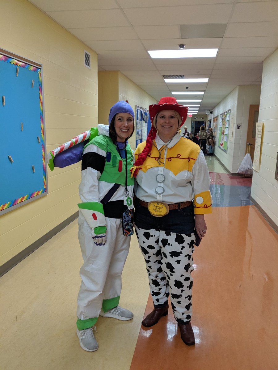 CynthiaMBaker's tweet photo. You've got a friend with McGuffey Literacy Collaborative Coaches!!! @Newark_Schools https://t.co/VldCPYmDNY