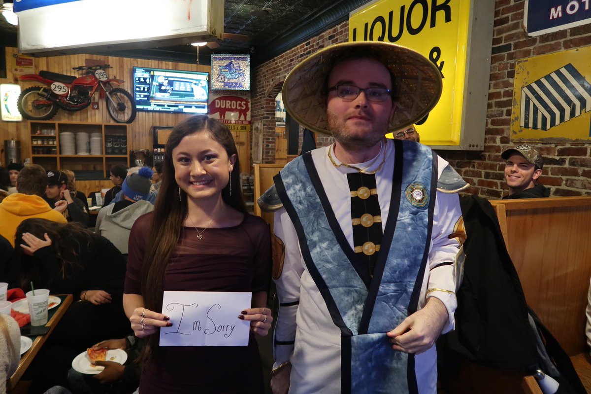 Mizzou_TEAM's tweet photo. Hanging out &amp; de-stressing at @ShakesPizza last night! Check out our amazing costume contest winners! #TEAMwednesday🐯👻🎃 https://t.co/15B3U7WXjv