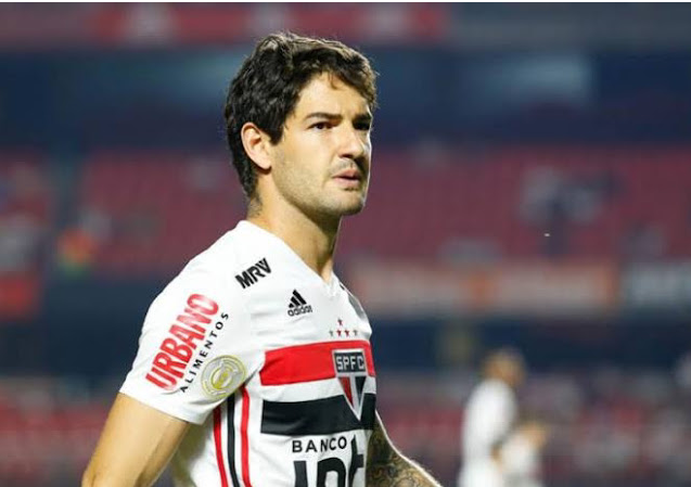 cantinadofut's tweet photo. Análise sobre o momento de Alexandre Pato no São Paulo.
https://t.co/EohopvQxeB

#SPFC https://t.co/sGVPo9WM0O