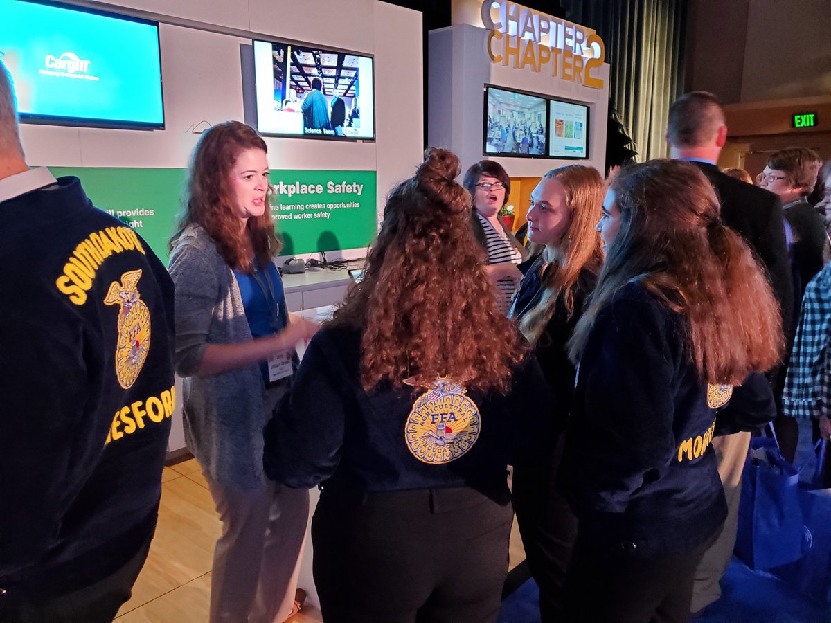 MonticelloFFA's tweet photo. FFA Blue Room this morning learning about new technology and networking with ag leaders across the country @NationalFFA #FFABlueRoom #FFA19 https://t.co/pJRpDHZljA