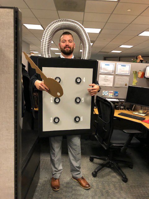 OH__RealEstate's tweet photo. Staff are getting in the Halloween 🎃spirit! Can you guess what this is?
RT: @OHRESupt “There’s no trick to it, it’s a treat to serve our licensees @OHDivrealestate. Have a safe Halloween, everyone! #realestate #HappyHalloween #licenselaw “ https://t.co/exHdvkU9p3