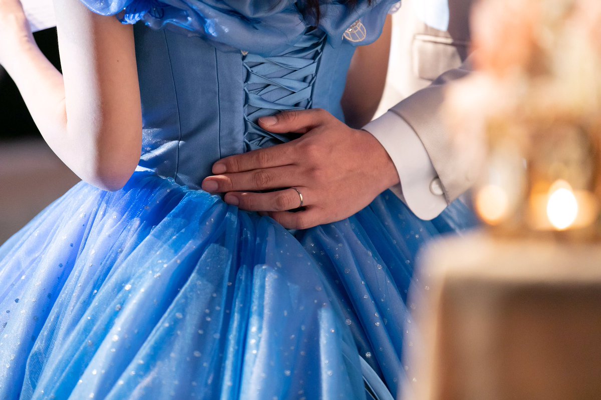 ウェディングドレスcocomelody V Twitter シンデレラドレス 魔法にかけられる瞬間みたい 全体的にキラキラしてる ドレスはこちら T Co Kkbb8vmkgs Daretolove Cocomelody ココメロディ プレ花嫁 お色直し カラードレス プリンセスライン