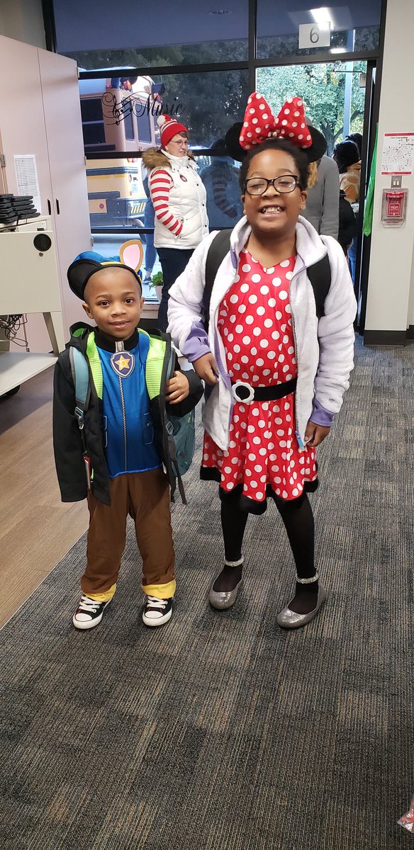 Mrs. Volson tweet media