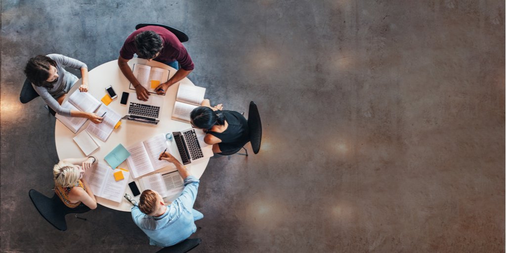 UniRdg_Alumni's tweet image. Monday signals the beginning of our three week #EnablingStudents telephone campaign, with donations supporting our students&apos; academic journeys from start to finish.

Find out more about these initiatives, and why we need your help: bit.ly/enabling_stude….