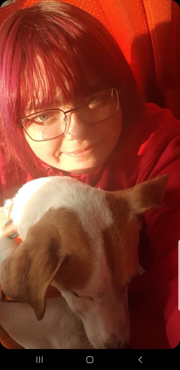 Jujuluton85's tweet photo. @EastMidRailway Thank you so much to the conductor on the 12.49 from kirkby in ashfield to nottingham for helping me and kenny with our travel to luton airport parkway after a issue with the tickets, truly went above and beyond 👍🐶 https://t.co/o3tzOWIm0t