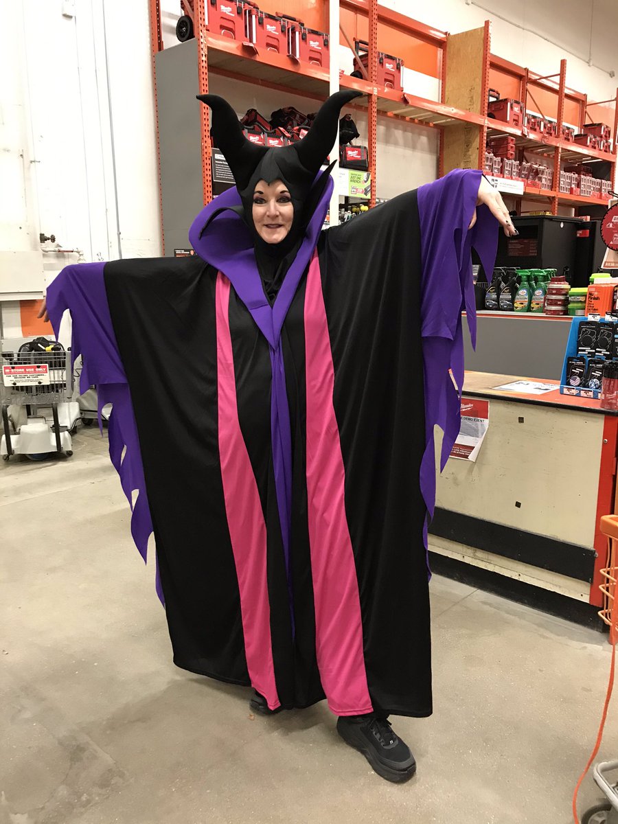 Mischelle Prill (@mischelle_prill) on Twitter photo Malificent Halloween Morning Malificent Halloween Morning