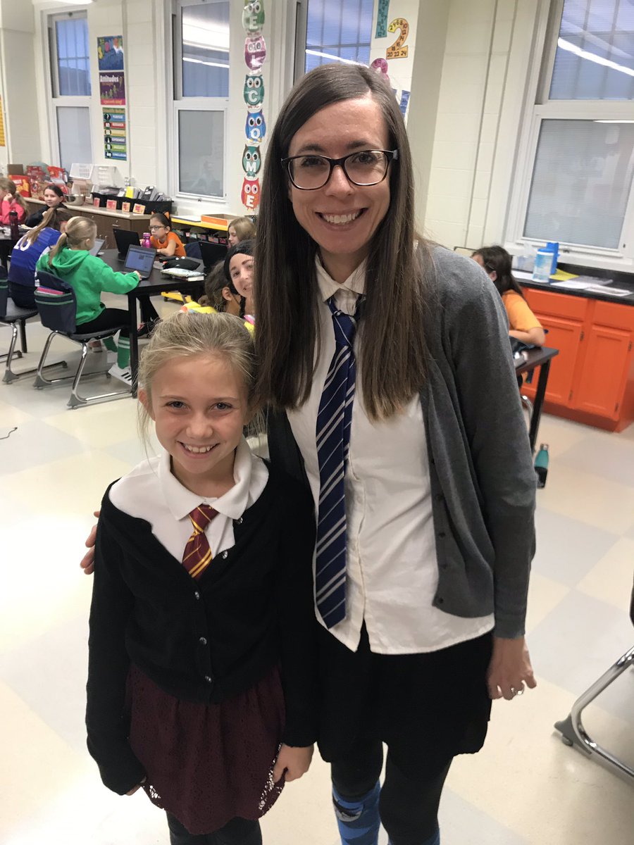 Megan Riva tweet media