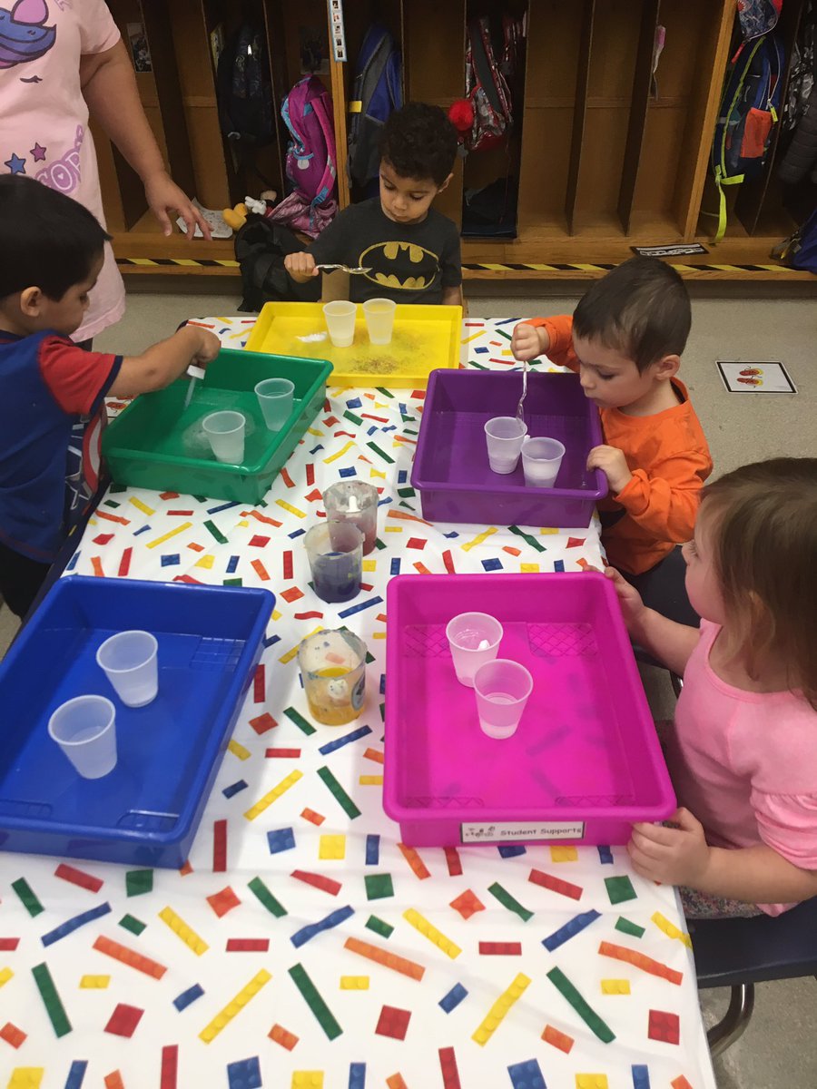 PreKClockers's tweet image. Making potions in Room 2! #spookystem #PittCrew