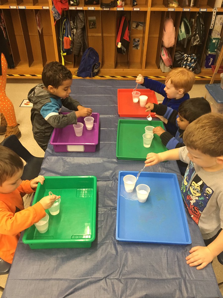 PreKClockers's tweet image. Making potions in Room 2! #spookystem #PittCrew