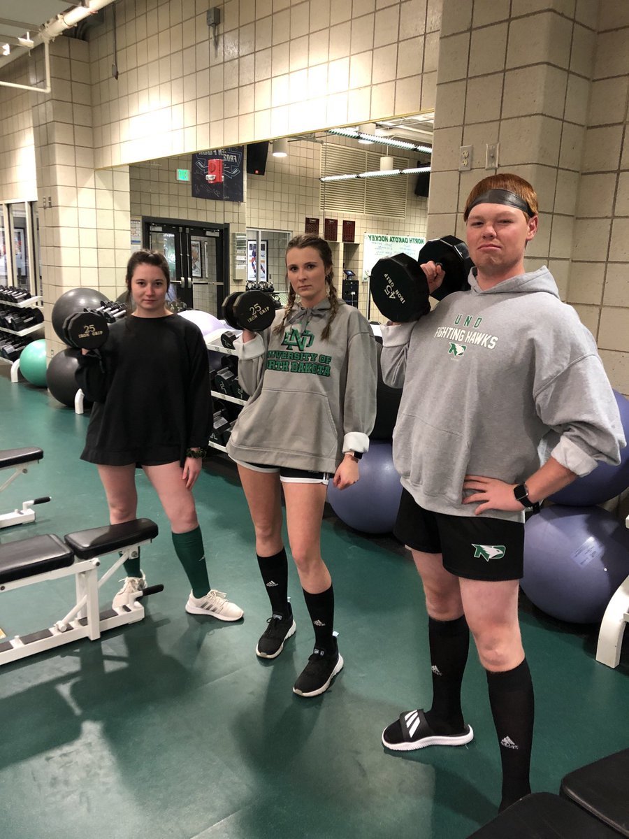 UNDSportsMed's tweet image. When you spend so much time with ⁦@UNDsoccer⁩ that you start looking like them #hawksarefighting #HappyHalloween #XXLcrews #teas