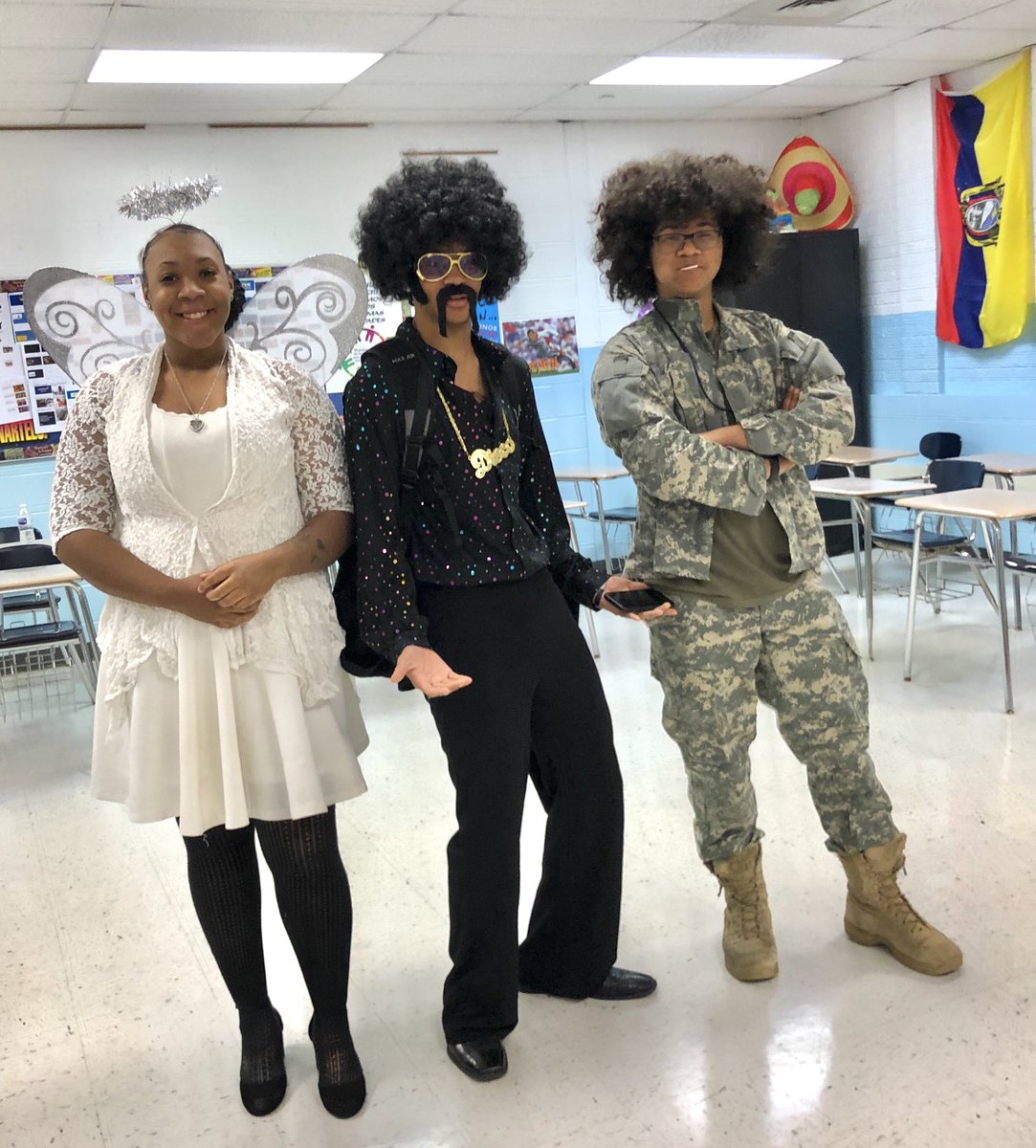 TheHawkEmpire's tweet photo. @theHill students getting in the spirit of #halloween2019 https://t.co/tc3tVMMDS6