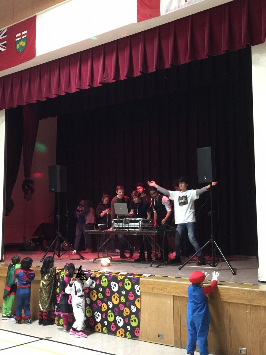 GoetzGators's tweet photo. FMG's DJ Club on tour this week spinning tunes for St. Peter &amp; Paul &amp; Corpus Christi Halloween dances. Fun times for all! @CorpusChristiDP @PeterandPaulCS https://t.co/gkdfIFtznW