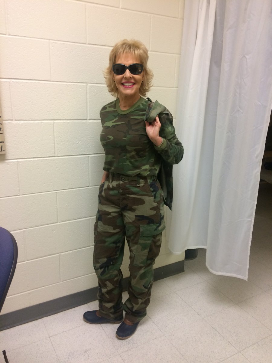 karenruff's tweet photo. @BHS_Guidance   Stay strong and Too cool for drugs!!!  #RedRibbonWeek https://t.co/Nvf2Drp55J