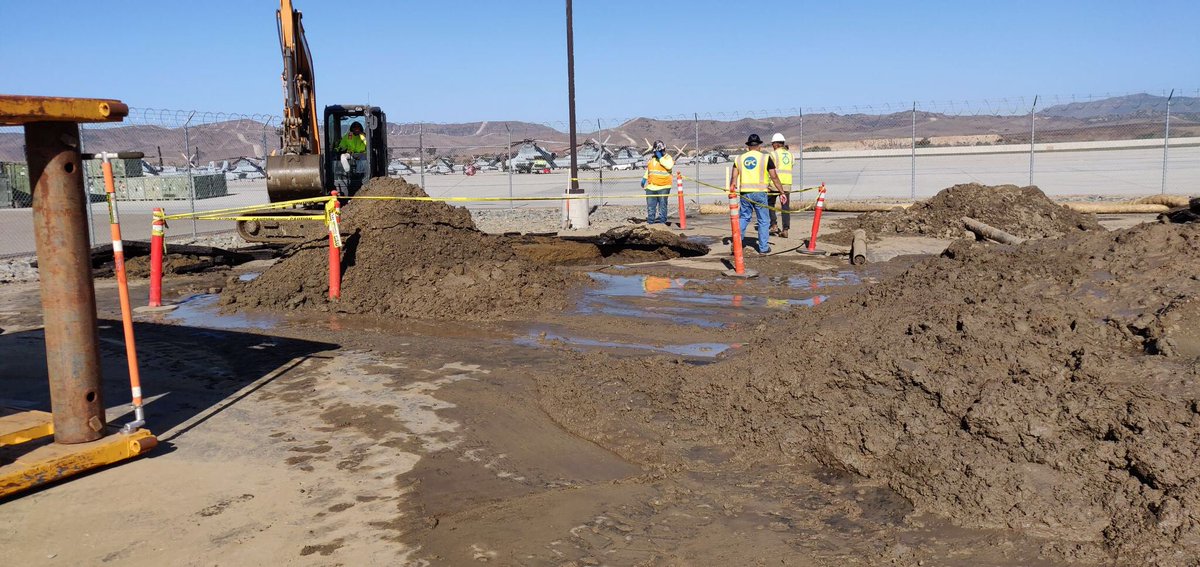 CPConstructors's tweet image. Sink Hole! #wetutilities #asphaltpaving