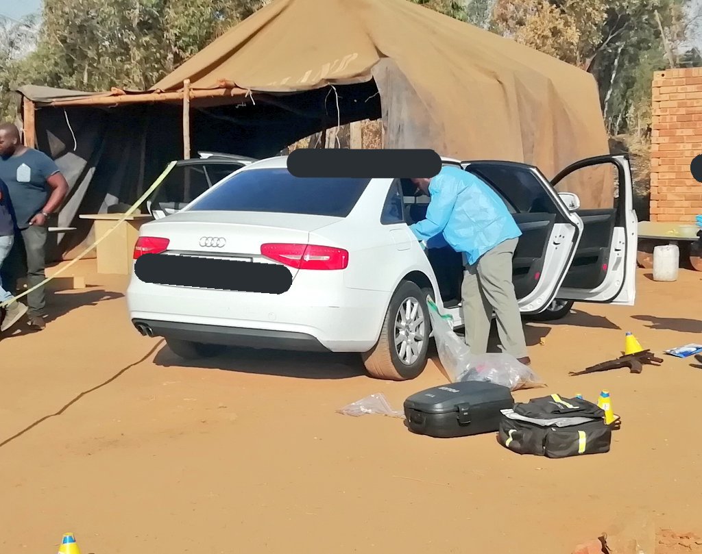 AskTheChiefZA 🔥 (@david_s_tembe) on Twitter photo Police Involved Shooting.
3x Firearms (AK47, BxP Semi Automatic Rifle & Taurus Pistol) & a stolen Audi A4 recovered by our <a href="/JoburgMPD/">Jo'burg Metro Police Department - JMPD</a> IIOC Task Team. Officers noticed the suspicious vehicle with 3x occupants in it at Dorado Ave in Amalgam.
#SaferJoburg #BuyaMthetho Police Involved Shooting.
3x Firearms (AK47, BxP Semi Automatic Rifle & Taurus Pistol) & a stolen Audi A4 recovered by our <a href="/JoburgMPD/">Jo'burg Metro Police Department - JMPD</a> IIOC Task Team. Officers noticed the suspicious vehicle with 3x occupants in it at Dorado Ave in Amalgam.
#SaferJoburg #BuyaMthetho
