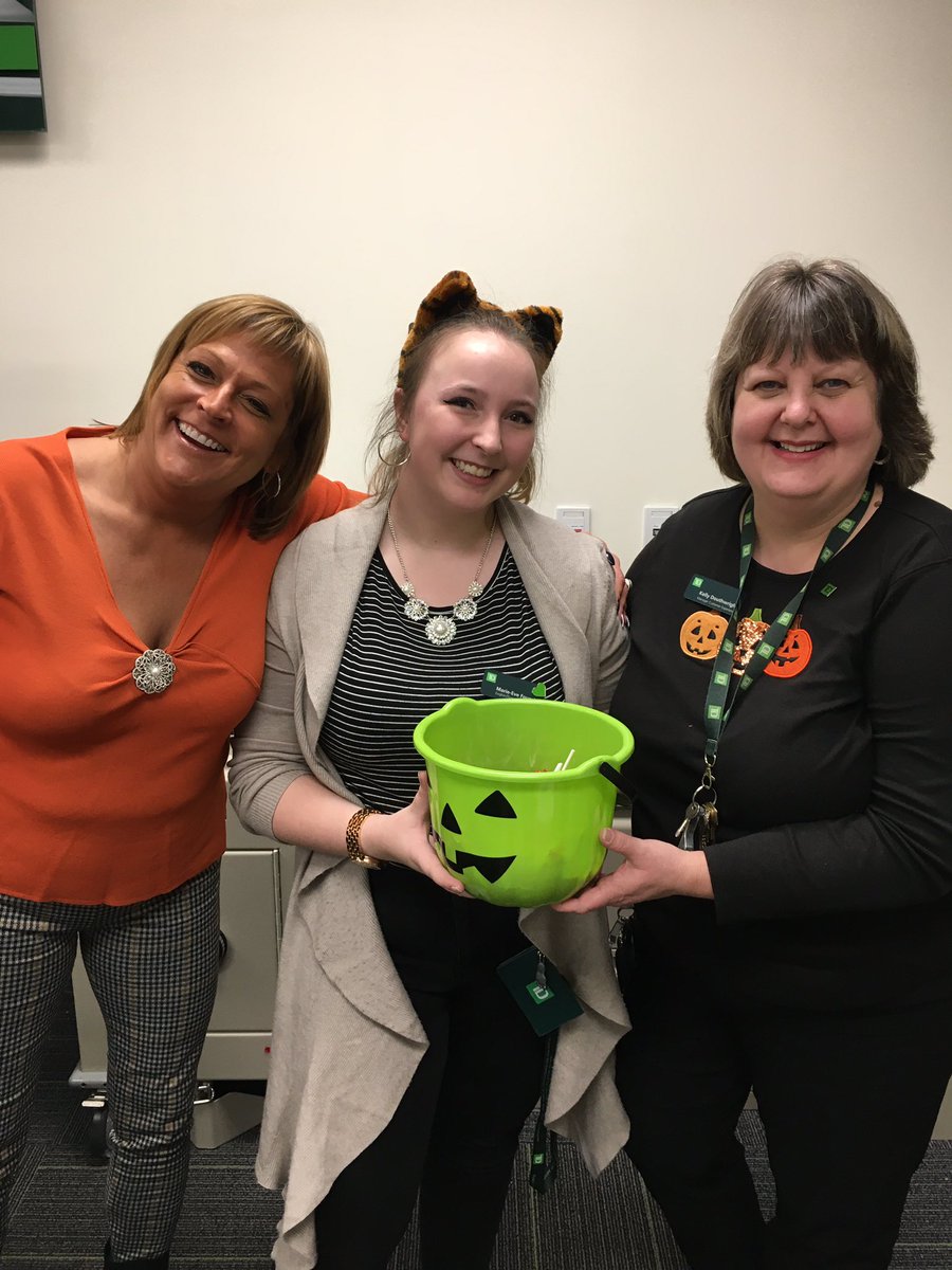 Happy Halloween 🎃 @mandyk0228 <a href="/KellyDouth/">Kelly Douthwright</a> <a href="/MarieEveFourni2/">Marie-Eve Fournier</a> <a href="/NicoleNazair/">Nicole Nazair</a> <a href="/RobinDurette/">robin durette</a> <a href="/alexgreg123/">Alexandre Gregoire</a>