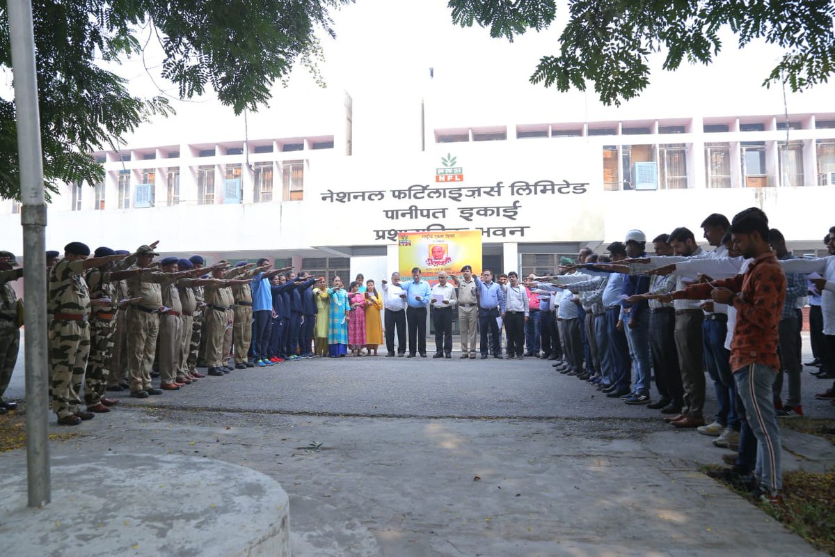 NFL_Kisan's tweet image. All NFL plants and offices observed #RashtriyaEktaDiwas today to mark 144th Birth Anniversary of #SardarPatel

Employees in Nangal, Bathinda, Panipat and Vijaipur plants took #PledgeforUnity and also participated enthusiastically in #RunforUnity

@manojmishra_100 @DVSadanandGowda