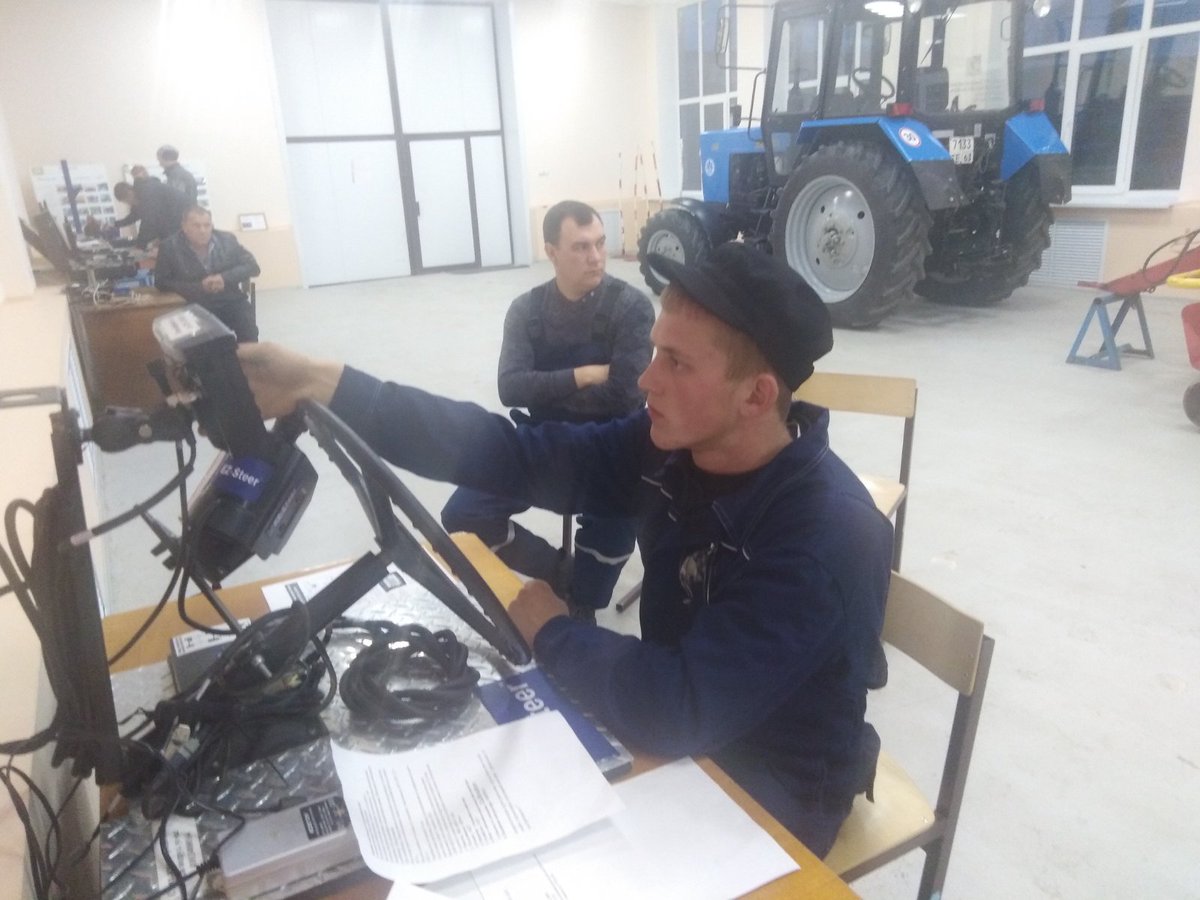 30 октября в Сергиевске проходил отборочный этап регионального чемпионата WorldSkills Молодые профессионалы по компетенции Эксплуатация сельскохозяйственных машин.