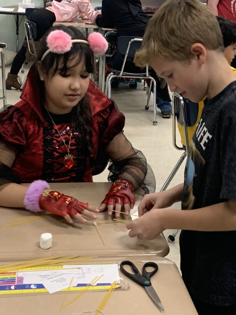 guysmathletes's tweet photo. Real world problem solving for these #mathletes Happy Halloween Fun! @AAGatesPBCS #marshmallowchallenge https://t.co/7nIcCHOlN1