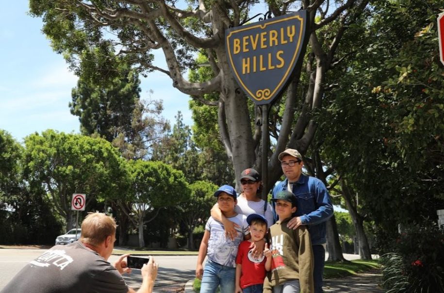 AllDayToursLA's tweet photo. 🌴 Private Hollywood tour services! 

Schedule a tour today by going to our site or calling (818) 408-4701. 
https://t.co/cwrD5bdRIF

#alldayla #losangelestourists #alldaylatours #alldaytours #losangelestours #hollywoodtours #losangelesprivatetour #beverlyhillstour https://t.co/11EGmLp329