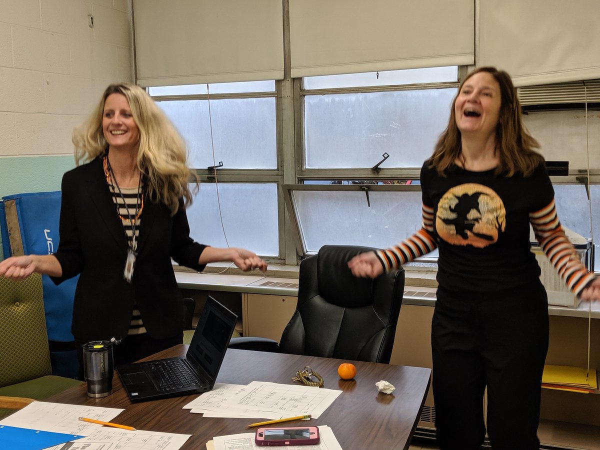 Christine Murray &amp; <a href="/LJStinson/">Laura Stinson</a> air jump roping for moving in the morning at Woburn St School <a href="/wpsstudentsupp1/">wpsstudentsupport</a> @WilmingtonPS