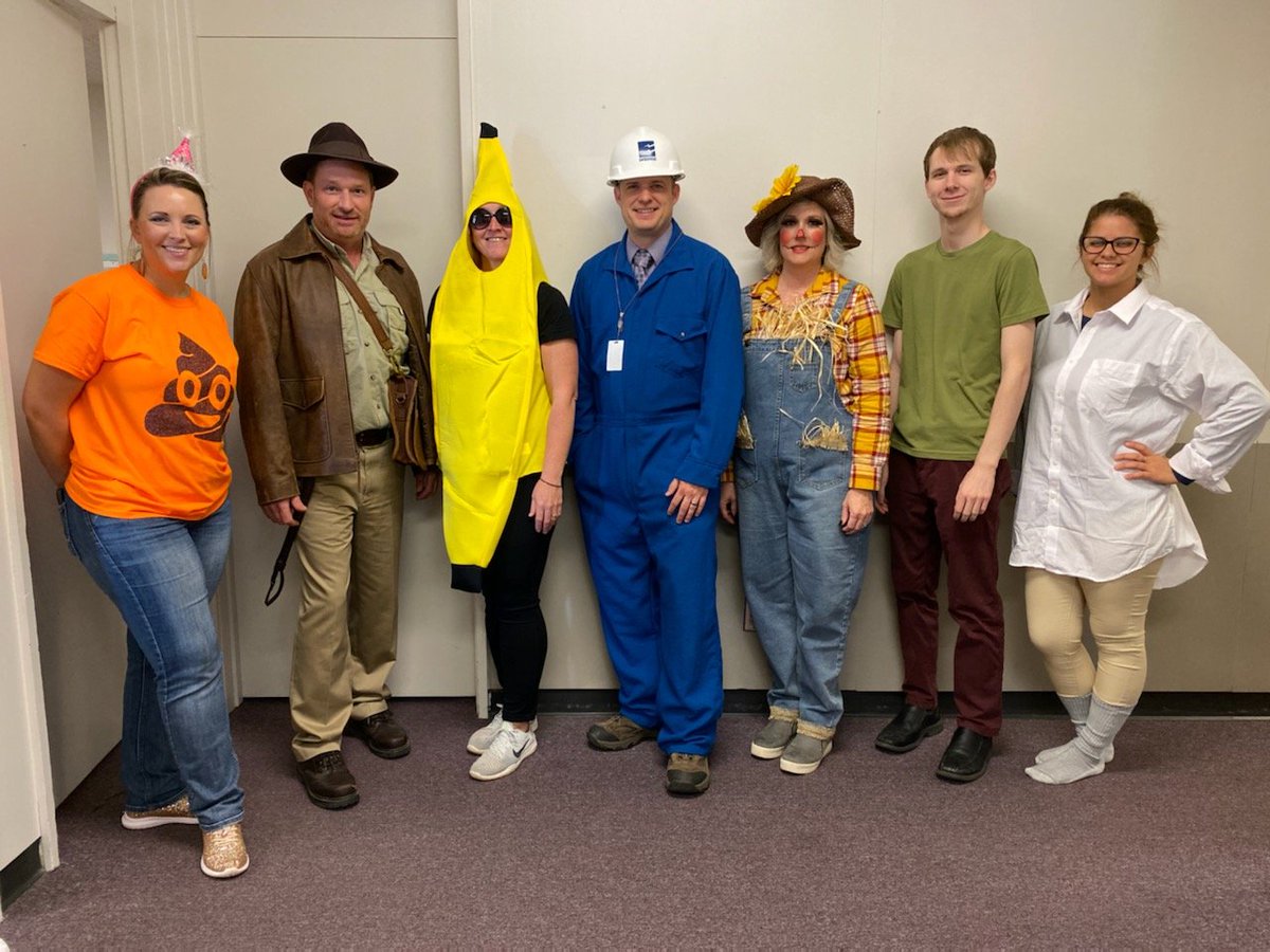 RedEyeTX's tweet photo. Some of the team dressing up for Red Ribbon week & Halloween.#lufkinlearns #lisdtechortreat #spooktechular https://t.co/vKKLRcd7KQ
