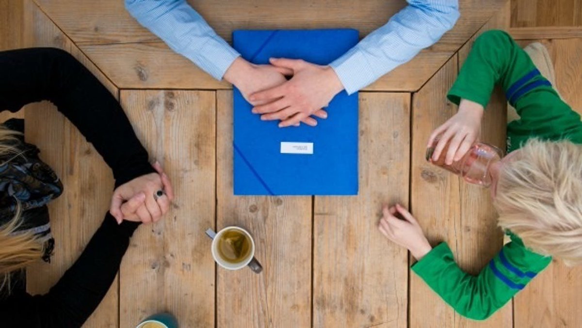 Vandaag kregen we een verwijzing van een huisarts binnen via het zorgdomein, direct contact opgenomen met ouders voor een huisbezoek die aanstaande maandag gepland staat. Moeder; ‘whow, jullie zijn snel!’ #kortenkrachtig #geenwachtlijsten 
samenkek.nl