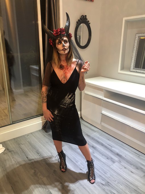 Happy Halloween 🎃  #halloween2019 #sexy #nightclub https://t.co/6wG6LgxSxh<a href="/tag/halloween2019"class="tags">#halloween2019</a><a href="/tag/sexy"class="tags">#sexy</a><a href="/tag/nightclub"class="tags">#nightclub</a>