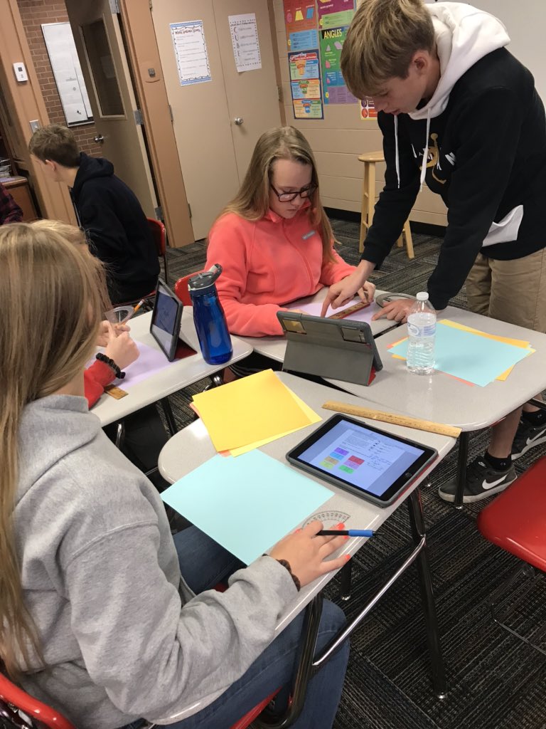 Roadkill Cafe is hiring some new chefs and these Geometry students are eager to apply! They’ve been “cooking” these delicious triangle sandwiches all day 😋 #gr82batrojan <a href="/Platteview_HS/">Platteview Trojans</a>