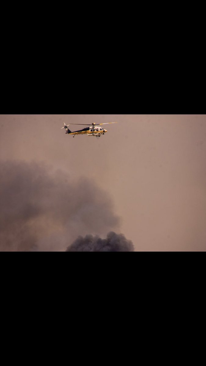 div8incidents's tweet photo. @LACOFD @LACoFireAirOps @CHPsouthern @LASDHQ unified command on the #BreaFire in #diamondbar https://t.co/APBZVJB9lb