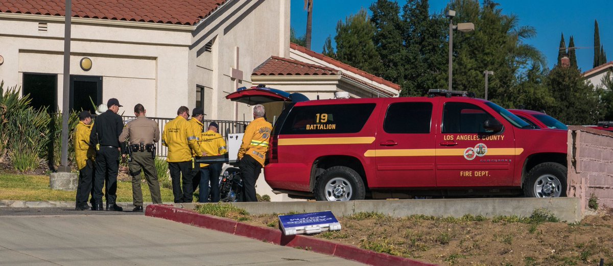 div8incidents's tweet photo. @LACOFD @LACoFireAirOps @CHPsouthern @LASDHQ unified command on the #BreaFire in #diamondbar https://t.co/APBZVJB9lb