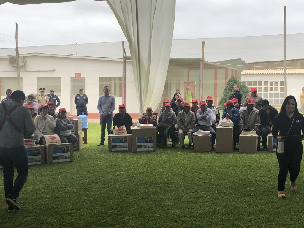 a_ichil's tweet photo. La empresa peruana #danper  inauguró una planta de desalinization construyó por la empresa israelí #relixwater. La tecnología de #israel ayudaría mejorar la productividad del agro productores. En el evento relix donó microsistemas de riego tecnificado para agrocultures familiares https://t.co/IS4pFK87EK