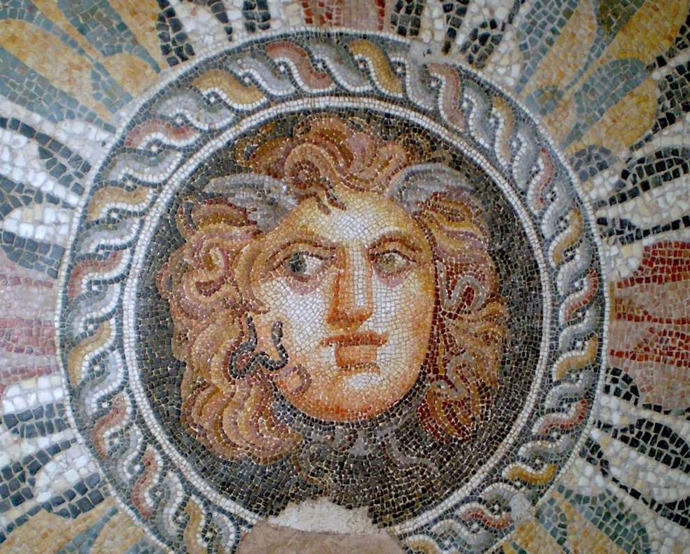 CarolineLawrenc's tweet photo. Calling all Greek-myth-and-monster-loving-kids! For this year’s #BeingHuman2019 Festival, the Institute of Classical Studies is hosting a free session 11am-3.30pm Sun 17 Nov to make a massive Medusa! More info about #MakingMedusa here: https://t.co/hFCqRFnJai #BeingHuman2019 https://t.co/QQ3yzCk7WK